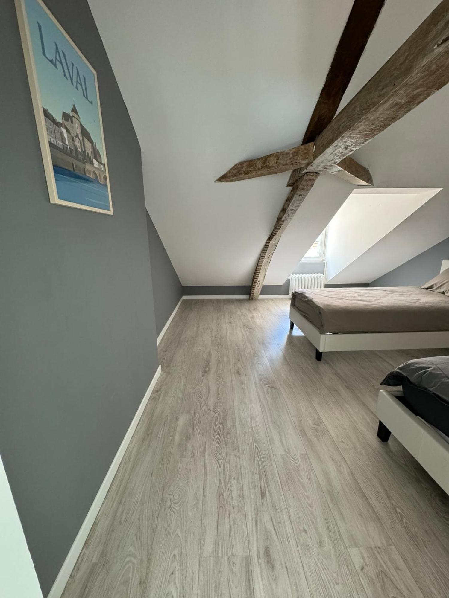 Appartement En Centre-Ville - Local Velos Disponible Mayenne Eksteriør bilde