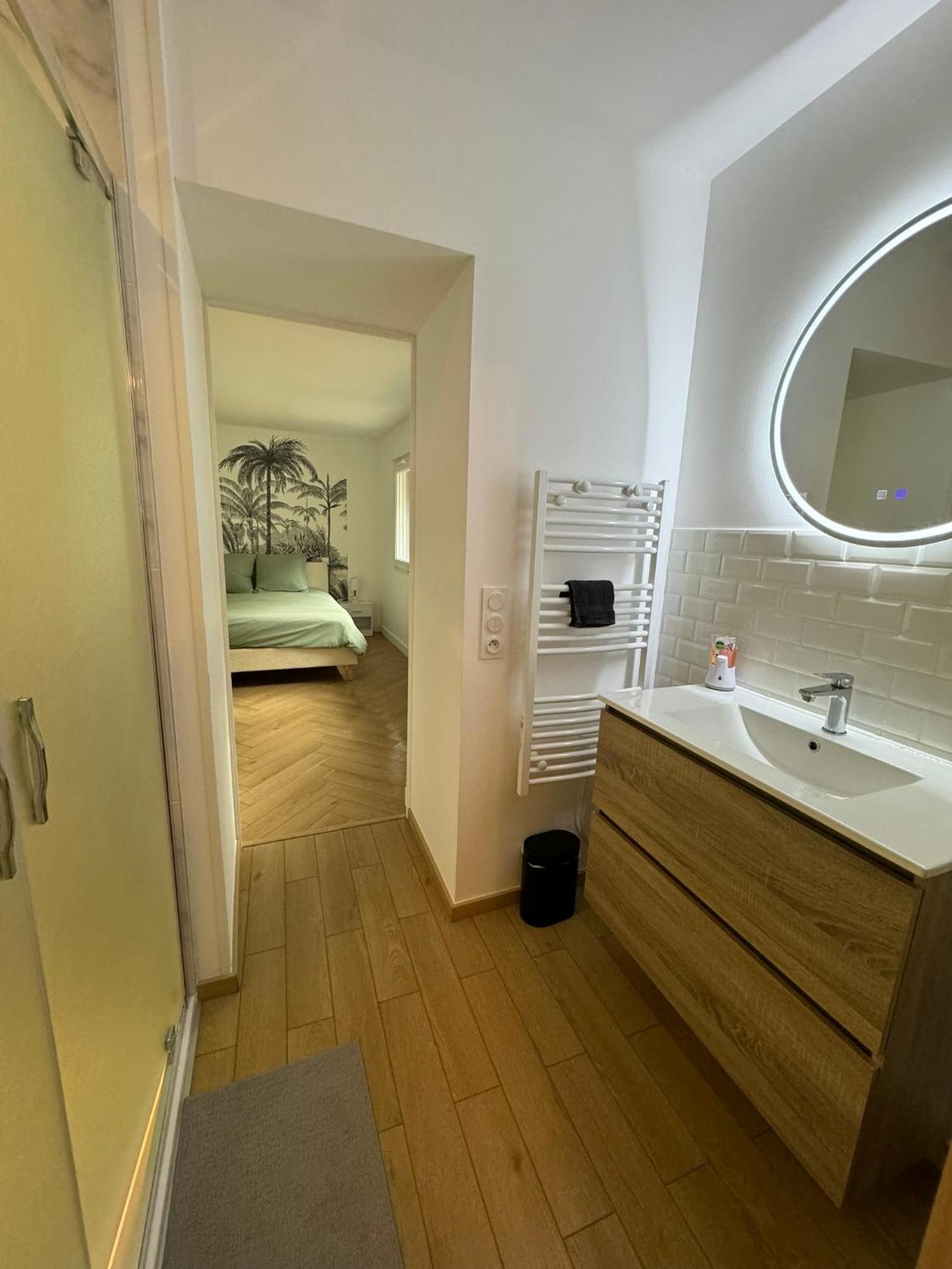 Appartement En Centre-Ville - Local Velos Disponible Mayenne Eksteriør bilde